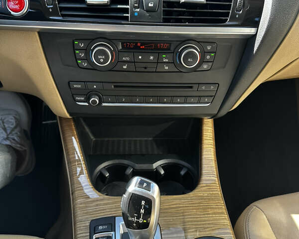 Черный БМВ Х3, объемом двигателя 3 л и пробегом 165 тыс. км за 15100 $, фото 11 на Automoto.ua