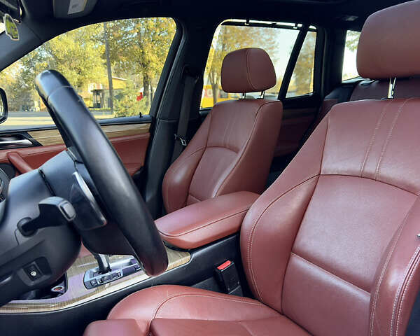 Черный БМВ Х3, объемом двигателя 2 л и пробегом 246 тыс. км за 14000 $, фото 16 на Automoto.ua