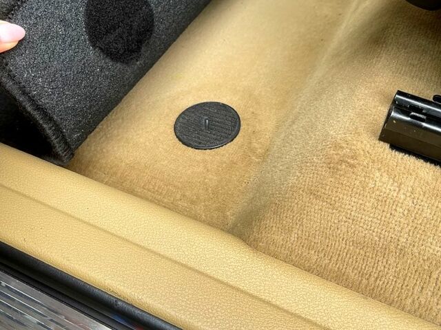 Чорний БМВ Х3, об'ємом двигуна 2 л та пробігом 331 тис. км за 18500 $, фото 7 на Automoto.ua