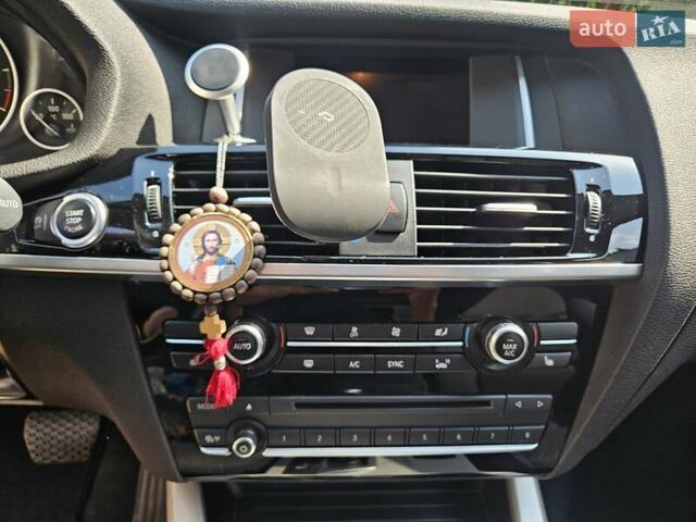 Чорний БМВ Х3, об'ємом двигуна 2 л та пробігом 236 тис. км за 20999 $, фото 24 на Automoto.ua
