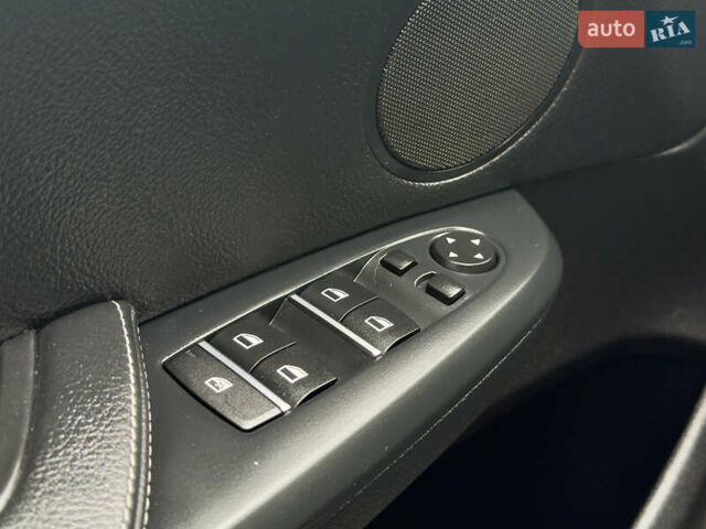 Чорний БМВ Х3, об'ємом двигуна 2 л та пробігом 228 тис. км за 13300 $, фото 17 на Automoto.ua