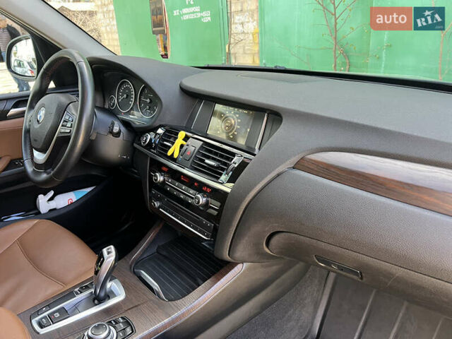 Чорний БМВ Х3, об'ємом двигуна 2 л та пробігом 262 тис. км за 18300 $, фото 38 на Automoto.ua