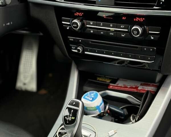 Черный БМВ Х3, объемом двигателя 2.99 л и пробегом 304 тыс. км за 18000 $, фото 14 на Automoto.ua