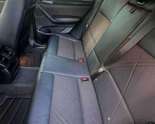 Черный БМВ Х3, объемом двигателя 2 л и пробегом 262 тыс. км за 19000 $, фото 6 на Automoto.ua