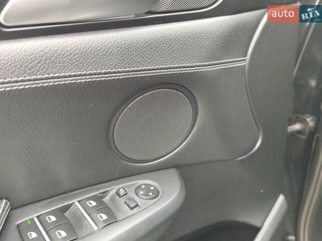 Черный БМВ Х3, объемом двигателя 2 л и пробегом 190 тыс. км за 12500 $, фото 16 на Automoto.ua