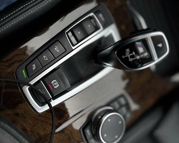 Черный БМВ Х3, объемом двигателя 2 л и пробегом 150 тыс. км за 20500 $, фото 74 на Automoto.ua