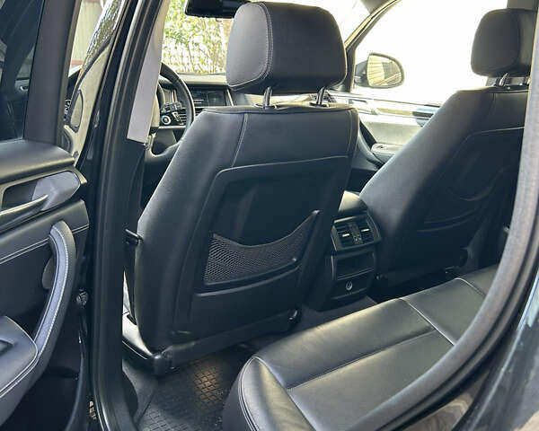 Чорний БМВ Х3, об'ємом двигуна 2.98 л та пробігом 181 тис. км за 18200 $, фото 11 на Automoto.ua