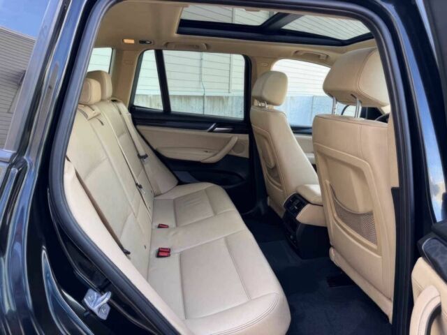 Чорний БМВ Х3, об'ємом двигуна 2 л та пробігом 72 тис. км за 3250 $, фото 10 на Automoto.ua