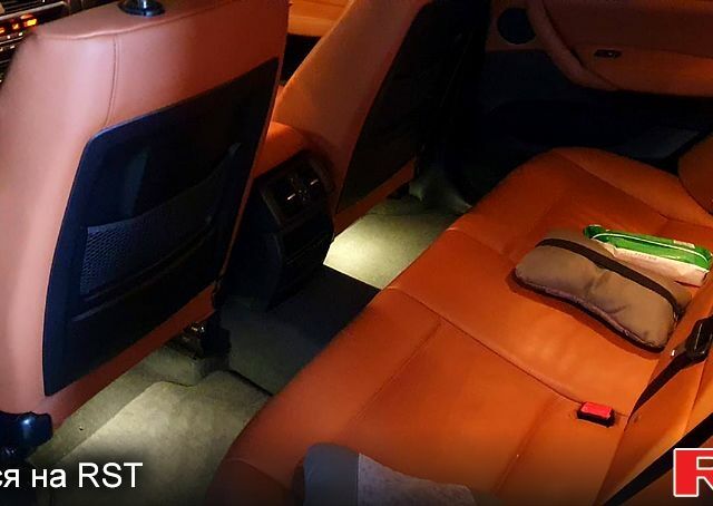 Чорний БМВ Х3, об'ємом двигуна 2 л та пробігом 94 тис. км за 19300 $, фото 7 на Automoto.ua