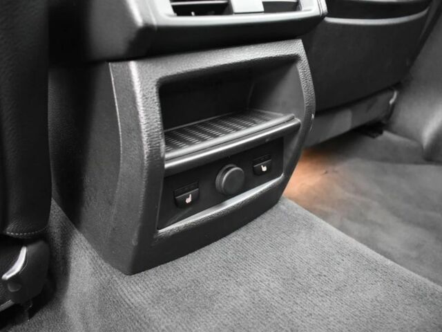 Чорний БМВ Х3, об'ємом двигуна 0 л та пробігом 110 тис. км за 9600 $, фото 6 на Automoto.ua