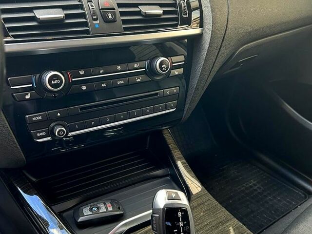 Чорний БМВ Х3, об'ємом двигуна 3 л та пробігом 181 тис. км за 17299 $, фото 4 на Automoto.ua