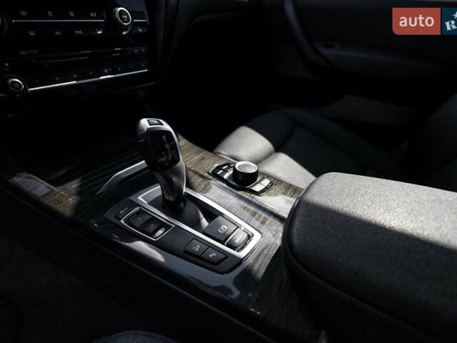 Чорний БМВ Х3, об'ємом двигуна 2 л та пробігом 152 тис. км за 18000 $, фото 25 на Automoto.ua