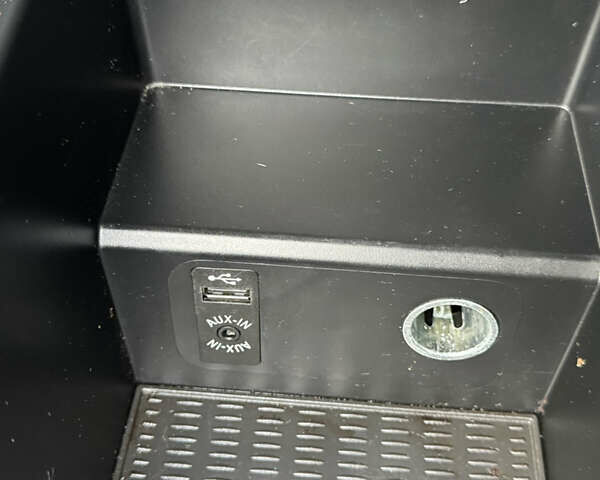 Черный БМВ Х3, объемом двигателя 2 л и пробегом 173 тыс. км за 18300 $, фото 61 на Automoto.ua