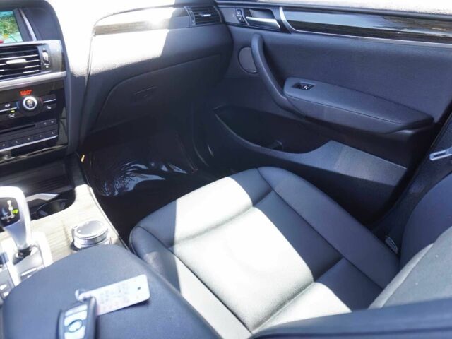 Чорний БМВ Х3, об'ємом двигуна 3 л та пробігом 50 тис. км за 7000 $, фото 9 на Automoto.ua