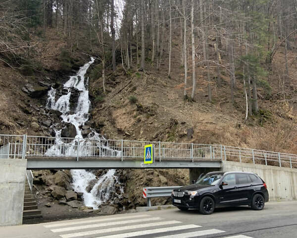 Чорний БМВ Х3, об'ємом двигуна 2 л та пробігом 220 тис. км за 17000 $, фото 2 на Automoto.ua