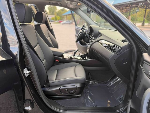 Чорний БМВ Х3, об'ємом двигуна 2 л та пробігом 52 тис. км за 9000 $, фото 12 на Automoto.ua