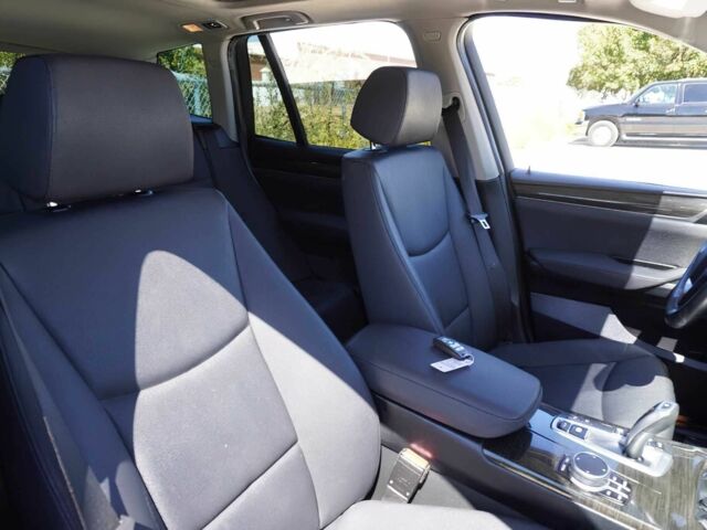 Чорний БМВ Х3, об'ємом двигуна 3 л та пробігом 50 тис. км за 7000 $, фото 11 на Automoto.ua