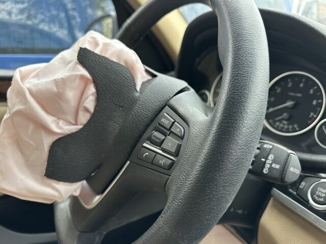 Чорний БМВ Х3, об'ємом двигуна 2 л та пробігом 76 тис. км за 9500 $, фото 11 на Automoto.ua