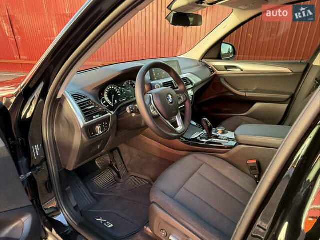 Черный БМВ Х3, объемом двигателя 2 л и пробегом 186 тыс. км за 32999 $, фото 46 на Automoto.ua