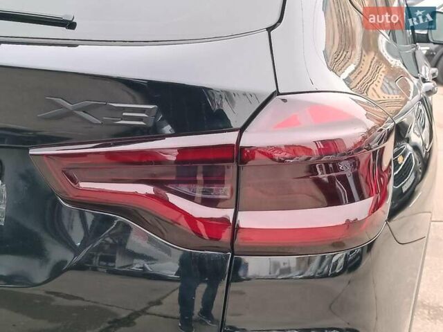 Черный БМВ Х3, объемом двигателя 2 л и пробегом 160 тыс. км за 26490 $, фото 9 на Automoto.ua