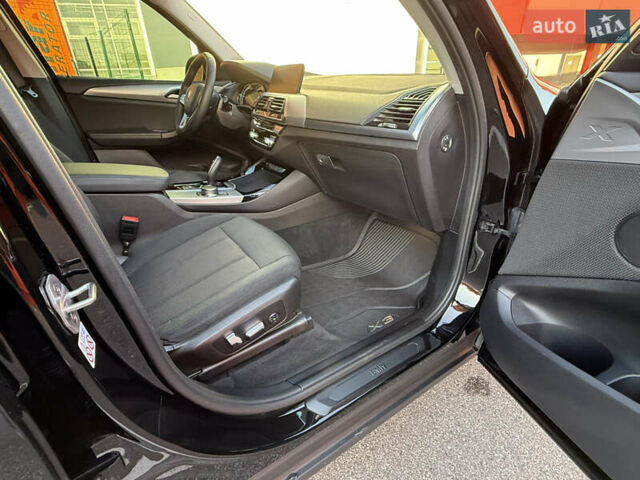 Черный БМВ Х3, объемом двигателя 2 л и пробегом 186 тыс. км за 32999 $, фото 67 на Automoto.ua