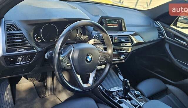 Черный БМВ Х3, объемом двигателя 2 л и пробегом 110 тыс. км за 24600 $, фото 10 на Automoto.ua