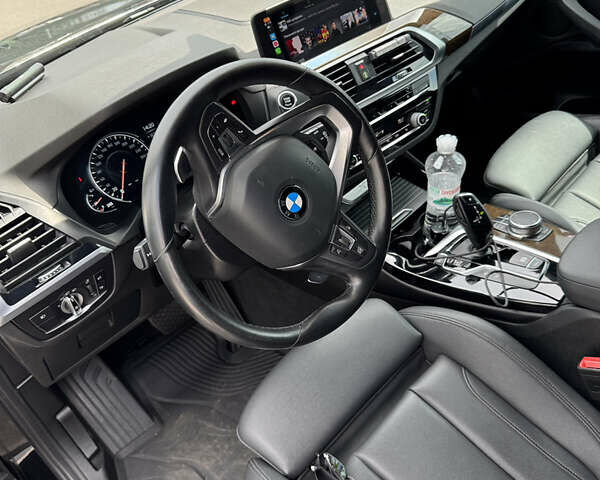 Чорний БМВ Х3, об'ємом двигуна 2 л та пробігом 110 тис. км за 31000 $, фото 7 на Automoto.ua