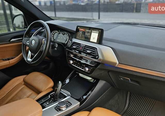 Черный БМВ Х3, объемом двигателя 2 л и пробегом 220 тыс. км за 23499 $, фото 59 на Automoto.ua