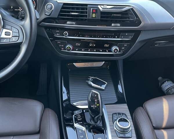 Черный БМВ Х3, объемом двигателя 2 л и пробегом 223 тыс. км за 29000 $, фото 10 на Automoto.ua