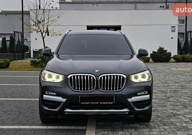 Черный БМВ Х3, объемом двигателя 2 л и пробегом 220 тыс. км за 23499 $, фото 4 на Automoto.ua