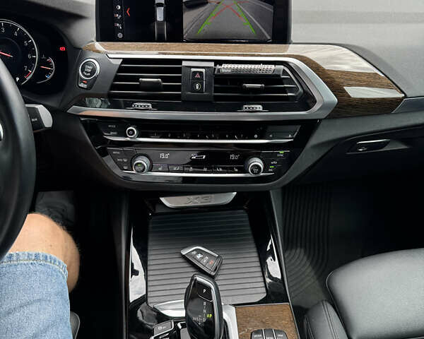 Чорний БМВ Х3, об'ємом двигуна 2 л та пробігом 110 тис. км за 31000 $, фото 10 на Automoto.ua