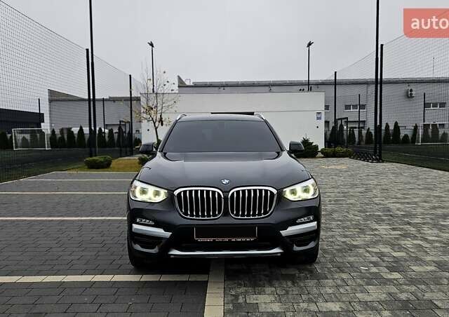 Черный БМВ Х3, объемом двигателя 2 л и пробегом 220 тыс. км за 23499 $, фото 3 на Automoto.ua