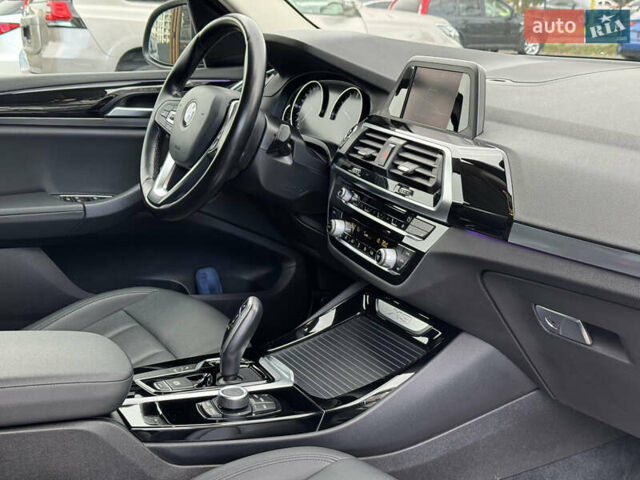 Чорний БМВ Х3, об'ємом двигуна 2 л та пробігом 117 тис. км за 26500 $, фото 50 на Automoto.ua