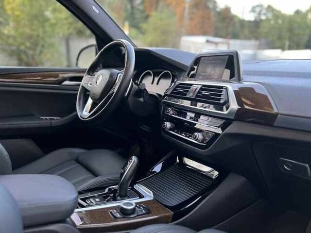 Чорний БМВ Х3, об'ємом двигуна 2 л та пробігом 131 тис. км за 21400 $, фото 11 на Automoto.ua