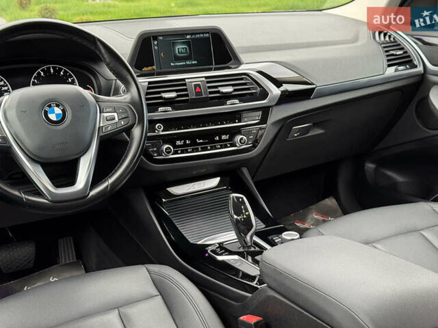 Чорний БМВ Х3, об'ємом двигуна 2 л та пробігом 117 тис. км за 26500 $, фото 38 на Automoto.ua