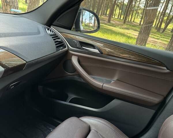 Черный БМВ Х3, объемом двигателя 2 л и пробегом 182 тыс. км за 28000 $, фото 5 на Automoto.ua