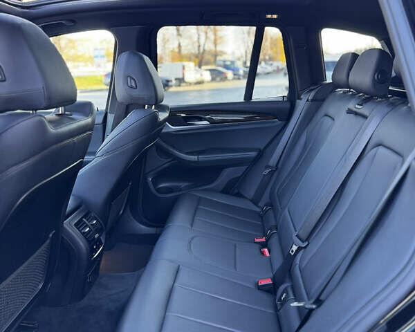 Чорний БМВ Х3, об'ємом двигуна 2 л та пробігом 147 тис. км за 26999 $, фото 12 на Automoto.ua