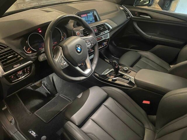 Чорний БМВ Х3, об'ємом двигуна 2 л та пробігом 151 тис. км за 18500 $, фото 4 на Automoto.ua