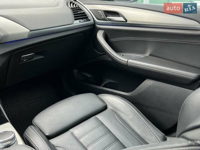 Черный БМВ Х3, объемом двигателя 3 л и пробегом 158 тыс. км за 34500 $, фото 73 на Automoto.ua