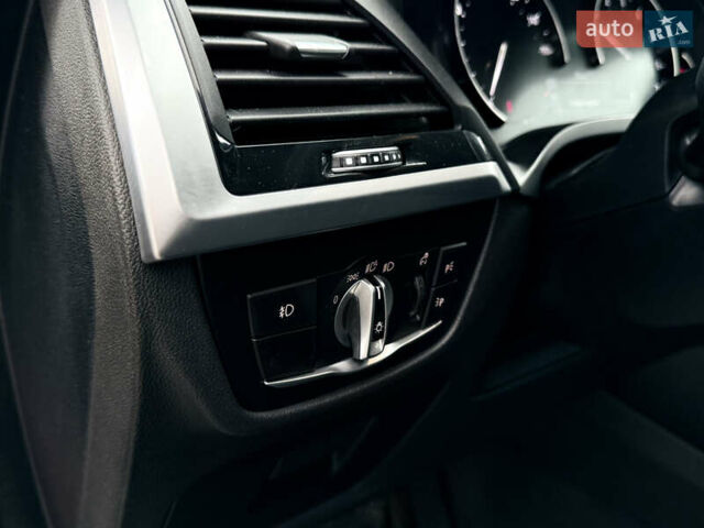 Черный БМВ Х3, объемом двигателя 2 л и пробегом 73 тыс. км за 25500 $, фото 16 на Automoto.ua