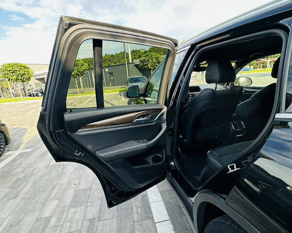 Чорний БМВ Х3, об'ємом двигуна 2 л та пробігом 182 тис. км за 23500 $, фото 17 на Automoto.ua