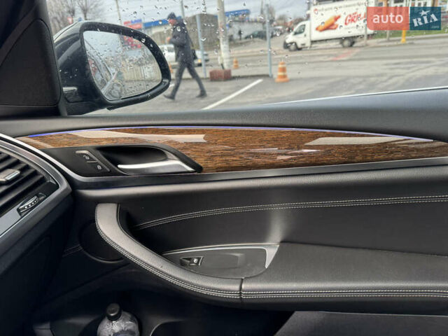 Чорний БМВ Х3, об'ємом двигуна 2 л та пробігом 129 тис. км за 22500 $, фото 24 на Automoto.ua