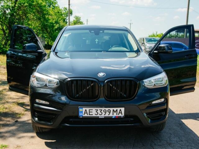 Черный БМВ Х3, объемом двигателя 2 л и пробегом 223 тыс. км за 686 $, фото 2 на Automoto.ua