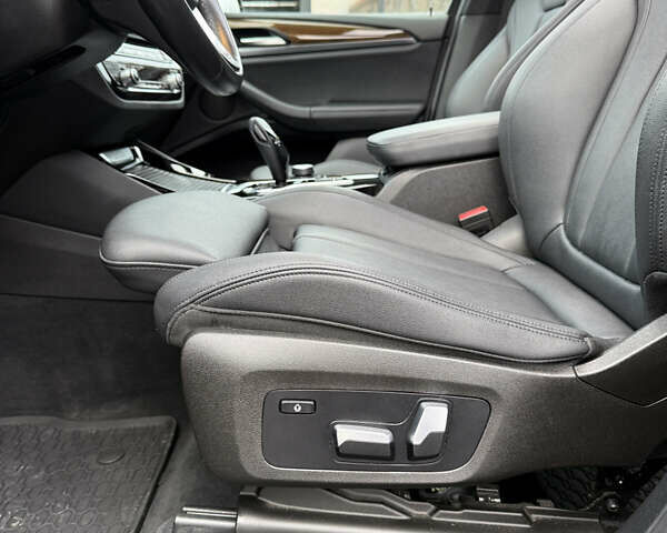 Черный БМВ Х3, объемом двигателя 2 л и пробегом 147 тыс. км за 27399 $, фото 18 на Automoto.ua