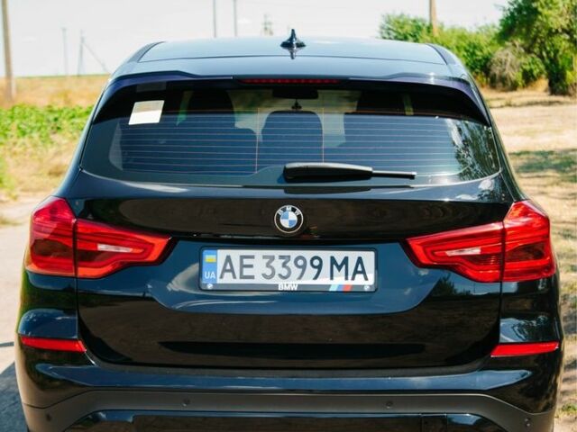 Черный БМВ Х3, объемом двигателя 2 л и пробегом 223 тыс. км за 686 $, фото 1 на Automoto.ua