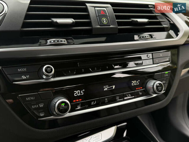 Черный БМВ Х3, объемом двигателя 3 л и пробегом 90 тыс. км за 37950 $, фото 45 на Automoto.ua