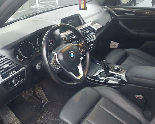 Чорний БМВ Х3, об'ємом двигуна 2 л та пробігом 147 тис. км за 23950 $, фото 4 на Automoto.ua