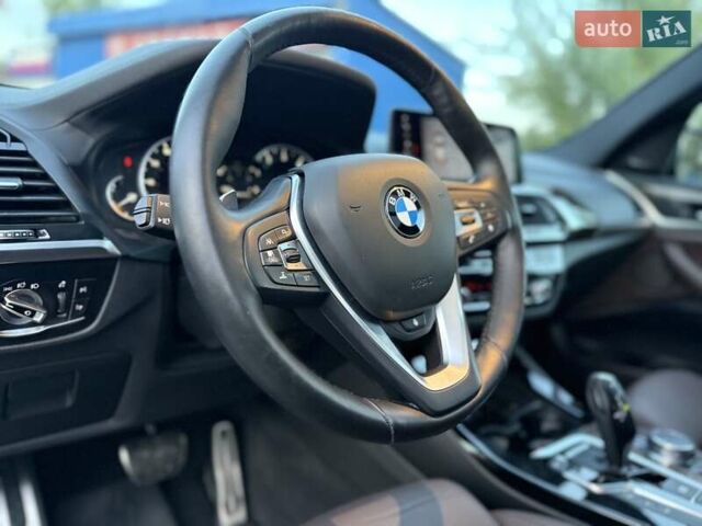 Черный БМВ Х3, объемом двигателя 3 л и пробегом 164 тыс. км за 34990 $, фото 20 на Automoto.ua