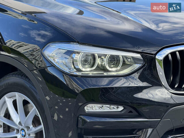 Чорний БМВ Х3, об'ємом двигуна 2 л та пробігом 117 тис. км за 26500 $, фото 11 на Automoto.ua