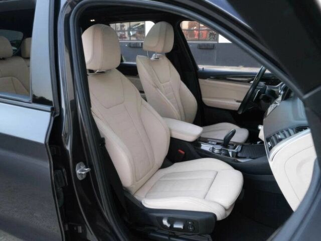 Черный БМВ Х3, объемом двигателя 2 л и пробегом 42 тыс. км за 18000 $, фото 9 на Automoto.ua